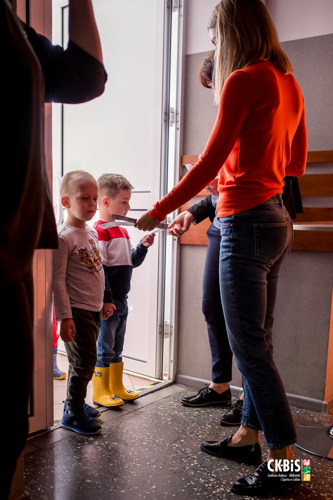 Dzien_Dziecka_Teatr_Piasku-3.jpg