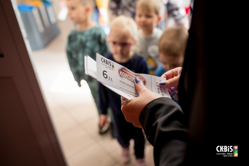 Dzien_Dziecka_Teatr_Piasku-4.jpg