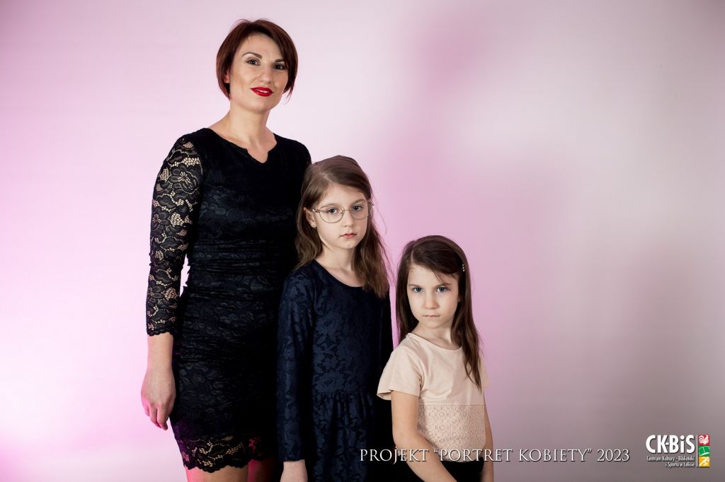 Portret_Kobiety_2023_007~0.jpg